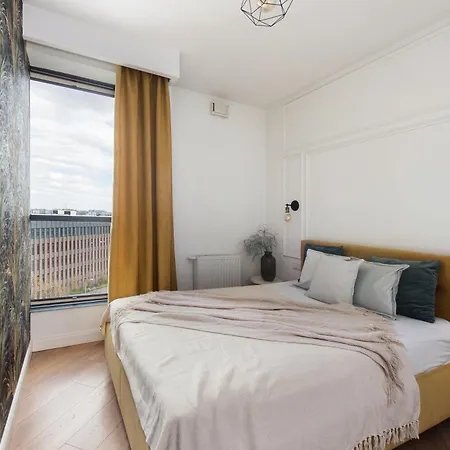 Center Luxury Apartment *