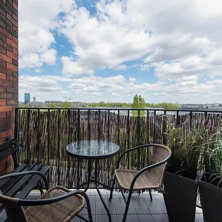 Center Luxury